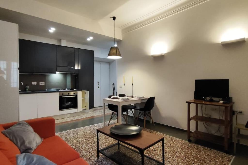 Cozy Apartment Near The Colosseum — Photos 2